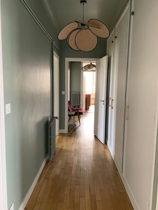 Appart 90M2 Lumineux, Centre, Vue Eglise Penchee Кан Екстериор снимка